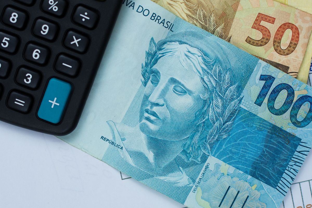 FGTS: projeto pode permitir uso do saldo para renegociação de dívidas