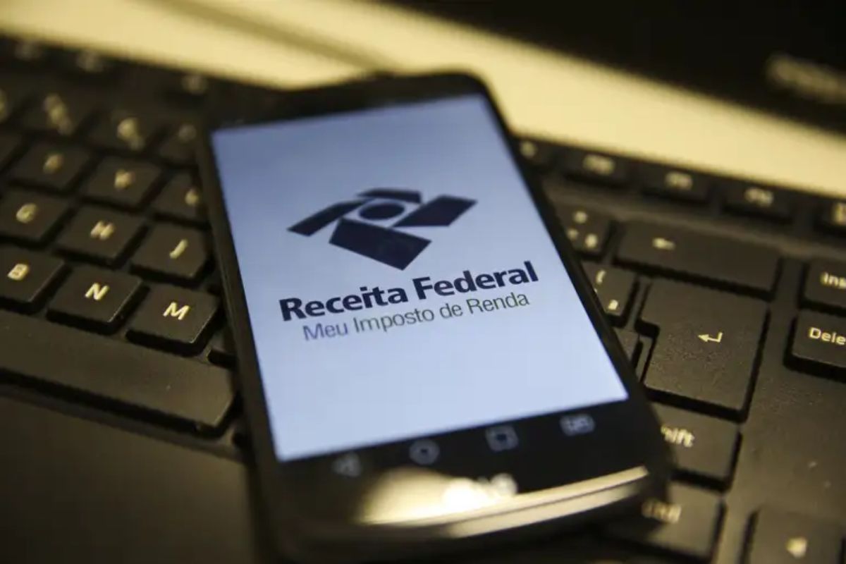 Imposto de Renda 2026: prazo para envio do informe de rendimentos acaba neste sábado (28)