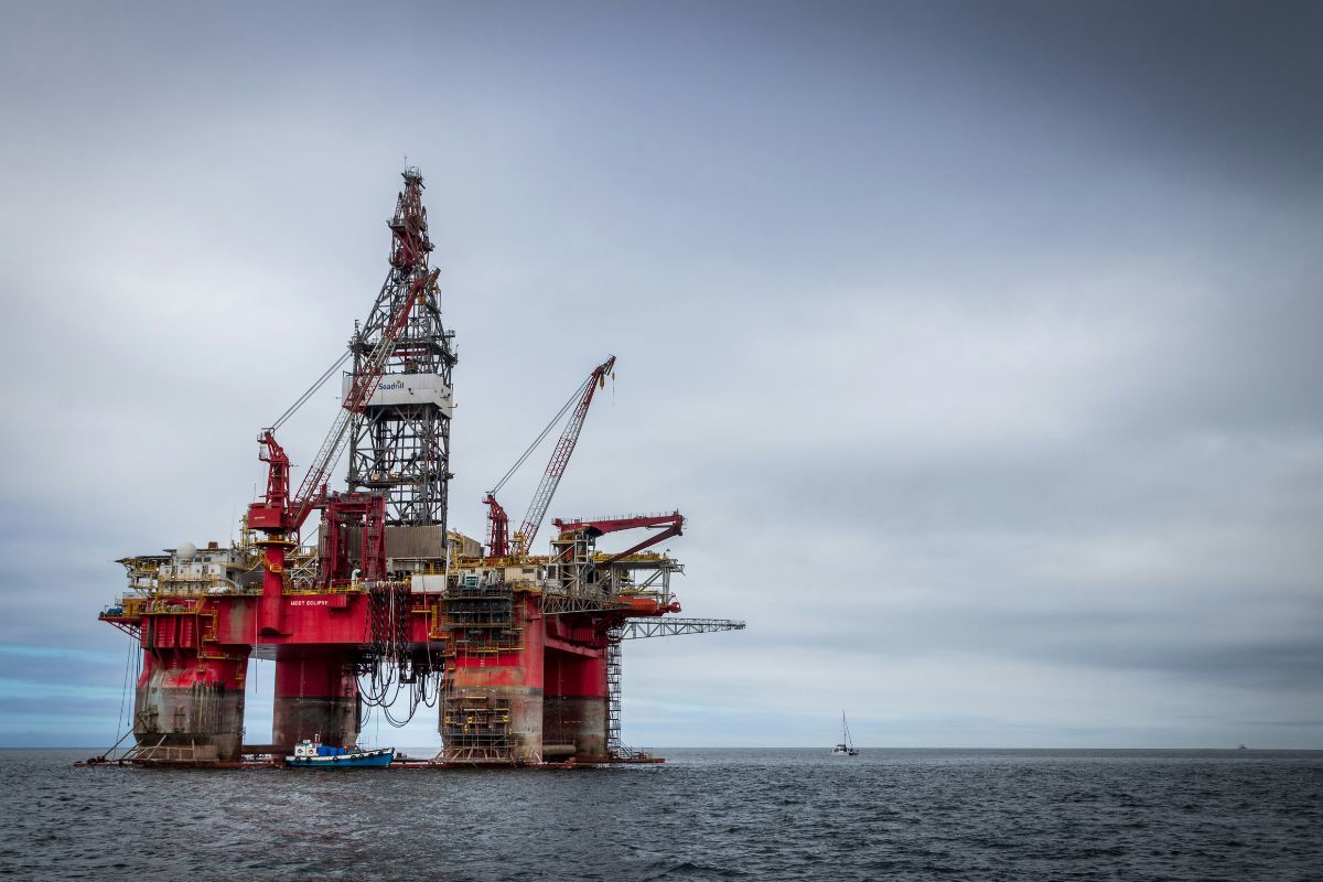 Preços do petróleo caem após ataque dos EUA contra a Venezuela