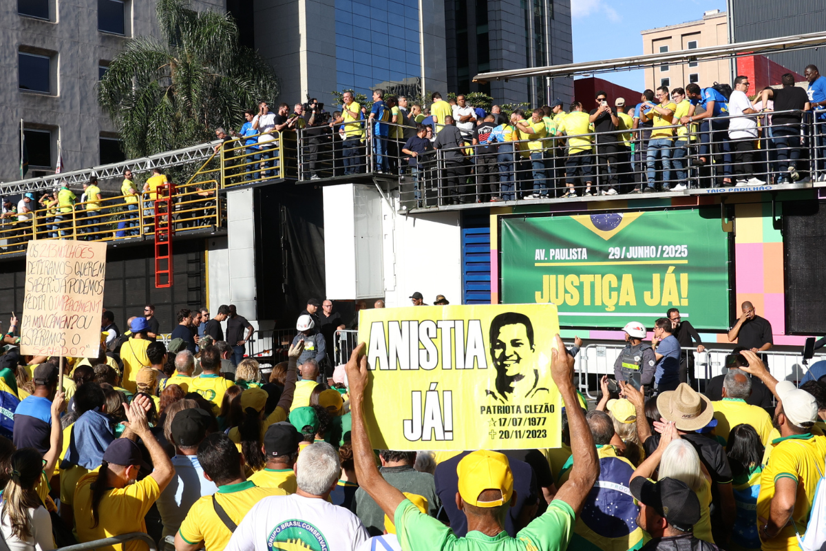 Em meio a julgamento no STF, PL e aliados intensificam pressão por anistia a Bolsonaro