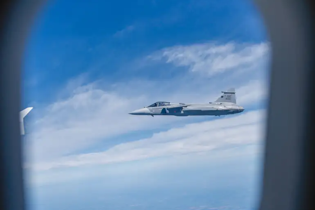 Brasil e Suécia reforçam parceria militar com novas compras e produção de caças