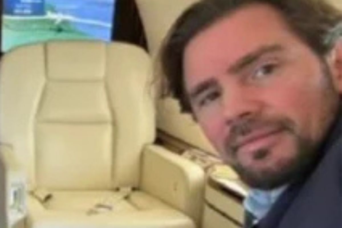 De “avião para as kengas” à paranoia com espionagem: as relações de Vorcaro em Trancoso