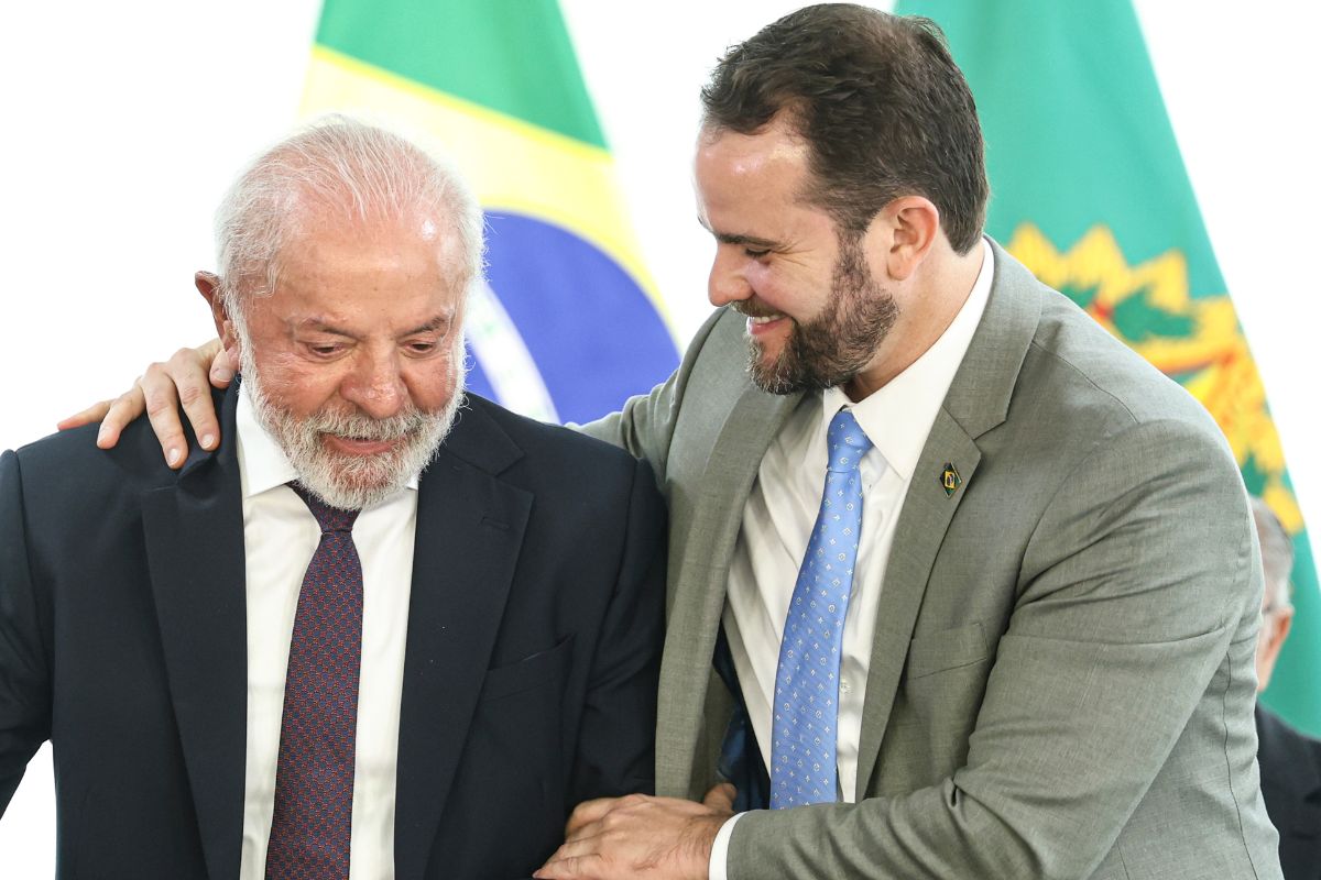 Durigan assume a Fazenda após saída de Haddad e herda cenário pressionado por juros altos e combustíveis