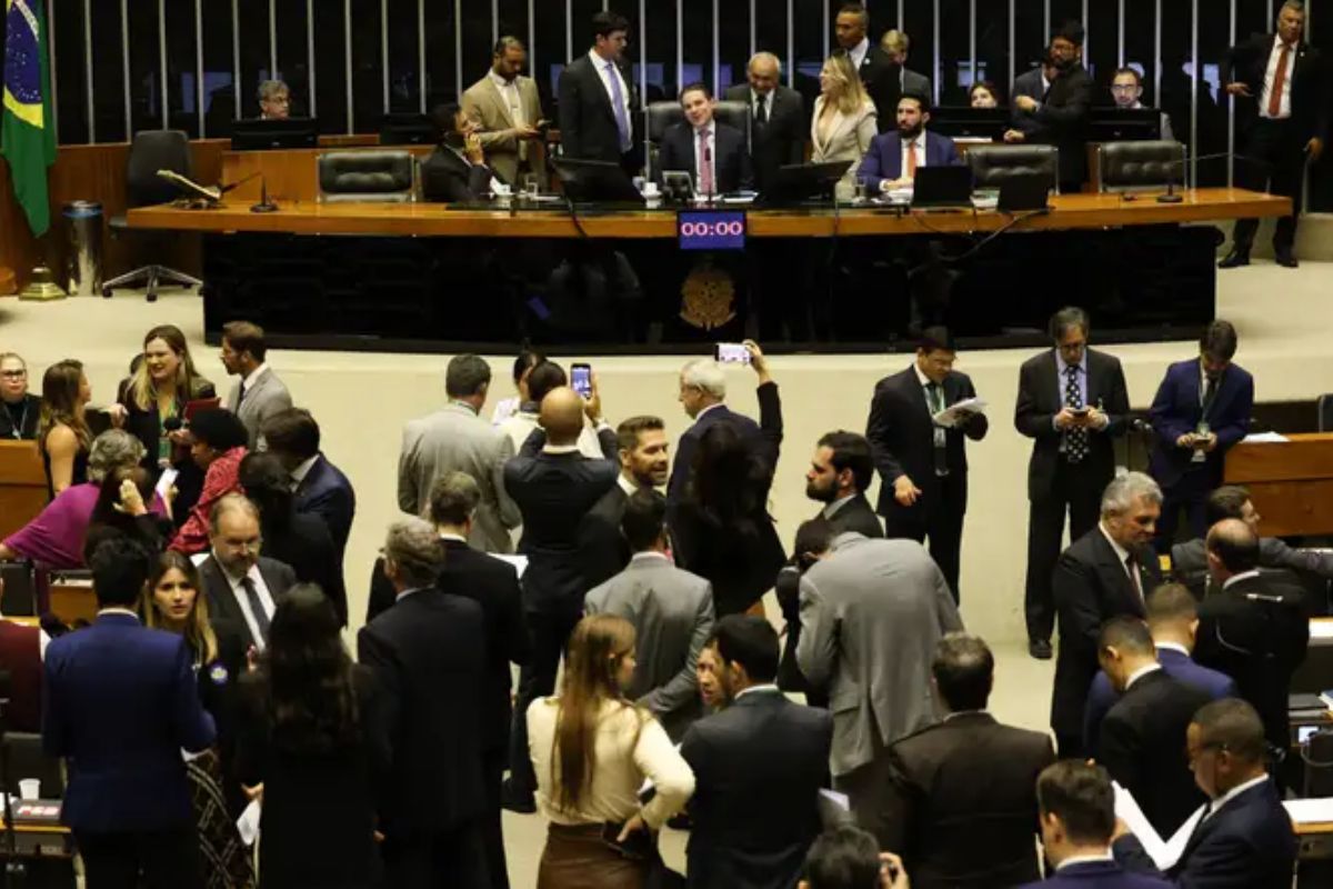 Câmara promulga Emenda para isentar o IPVA de veículos antigos. O que muda agora?