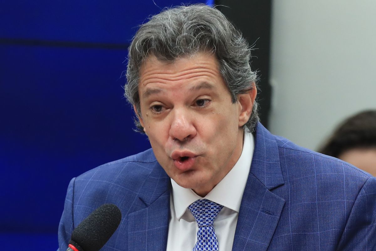 Haddad defende cooperação com EUA após operação da Receita no setor de combustíveis