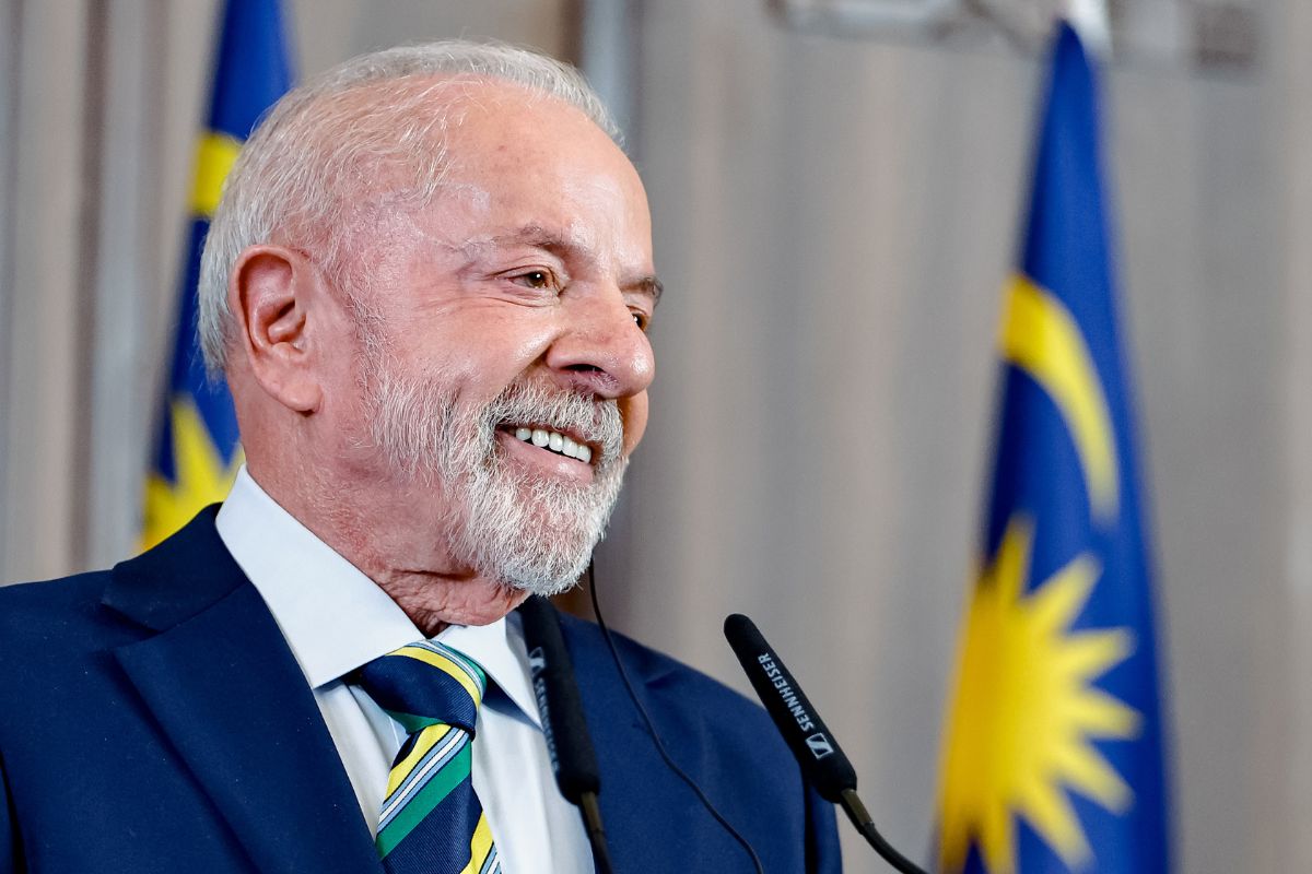 Lula deve expressar apoio à Venezuela em encontro na Colômbia