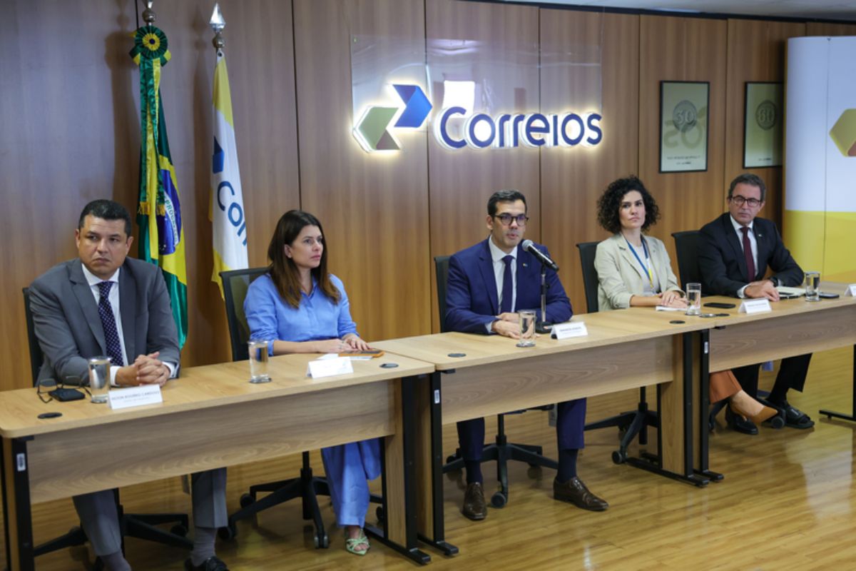 Dados internos indicam que Correios estão em uma espécie de “areia movediça”; entenda