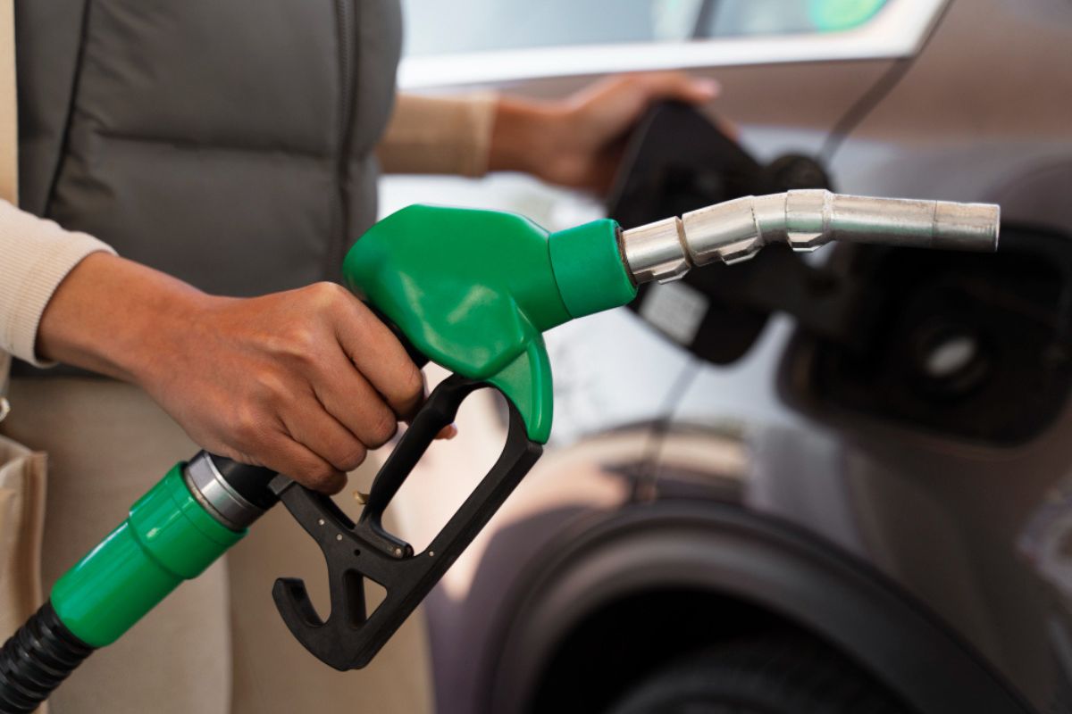 Onde a gasolina está mais cara no mundo no momento?