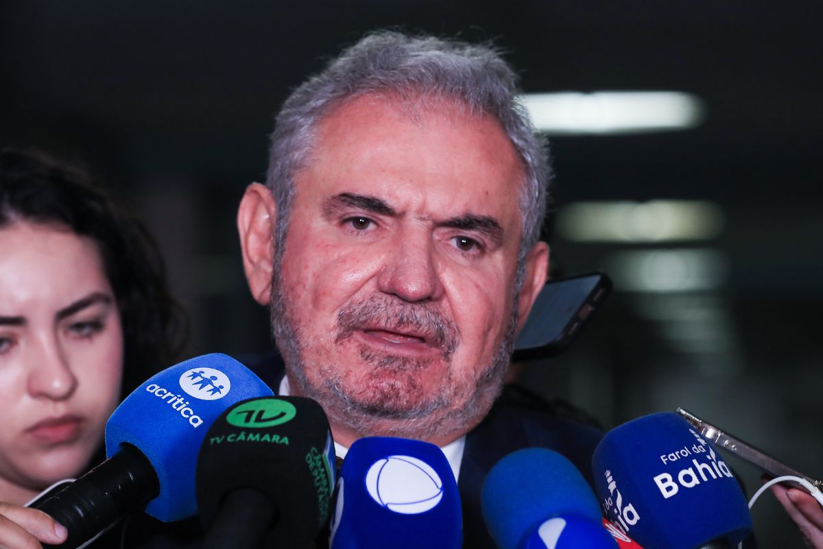 Angelo Coronel descarta crise com Otto e diz que futuro no PSD depende de espaço eleitoral