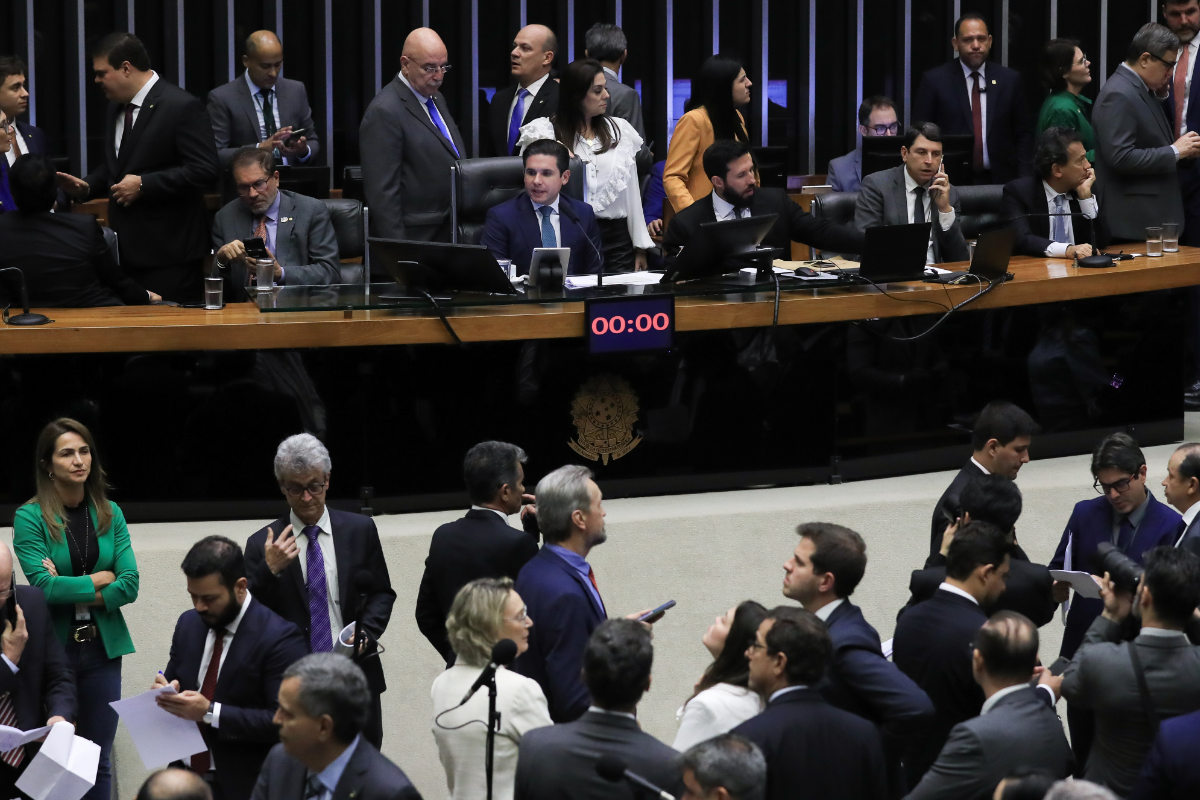 Isenção do Imposto de Renda até R$ 5 mil é aprovada pela Câmara; o que acontece agora?