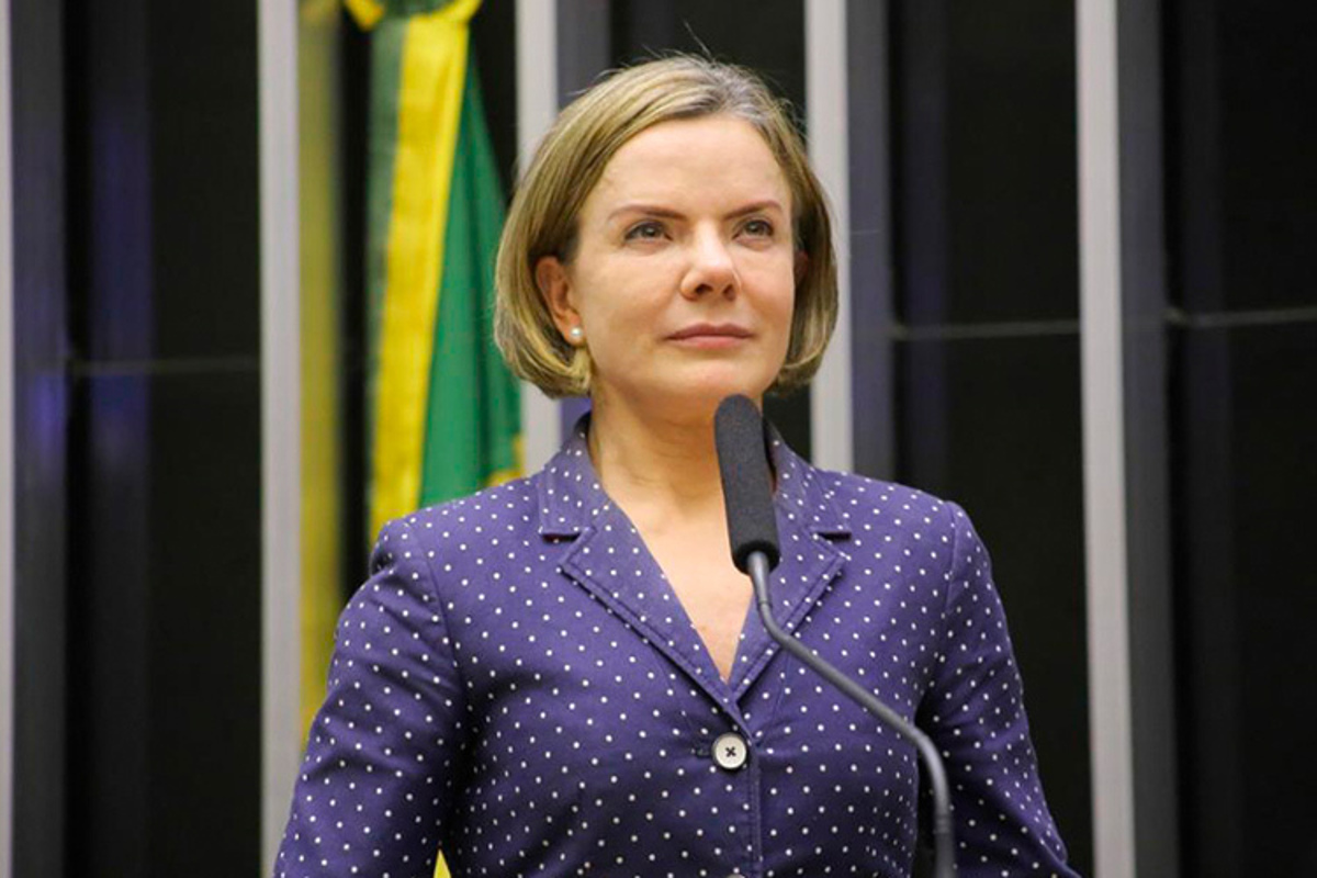 Saiba quem é Gleisi Hoffmann, candidata ao Senado pelo Paraná