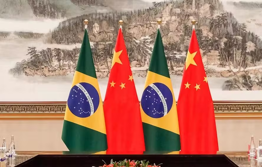 Governo atualiza prazos de investigação antidumping contra tecidos chineses