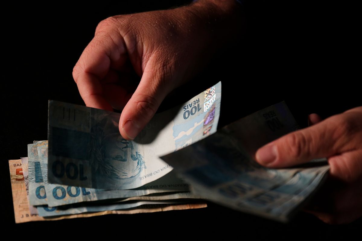 2ª parcela do 13º salário cai quando? Veja prazo