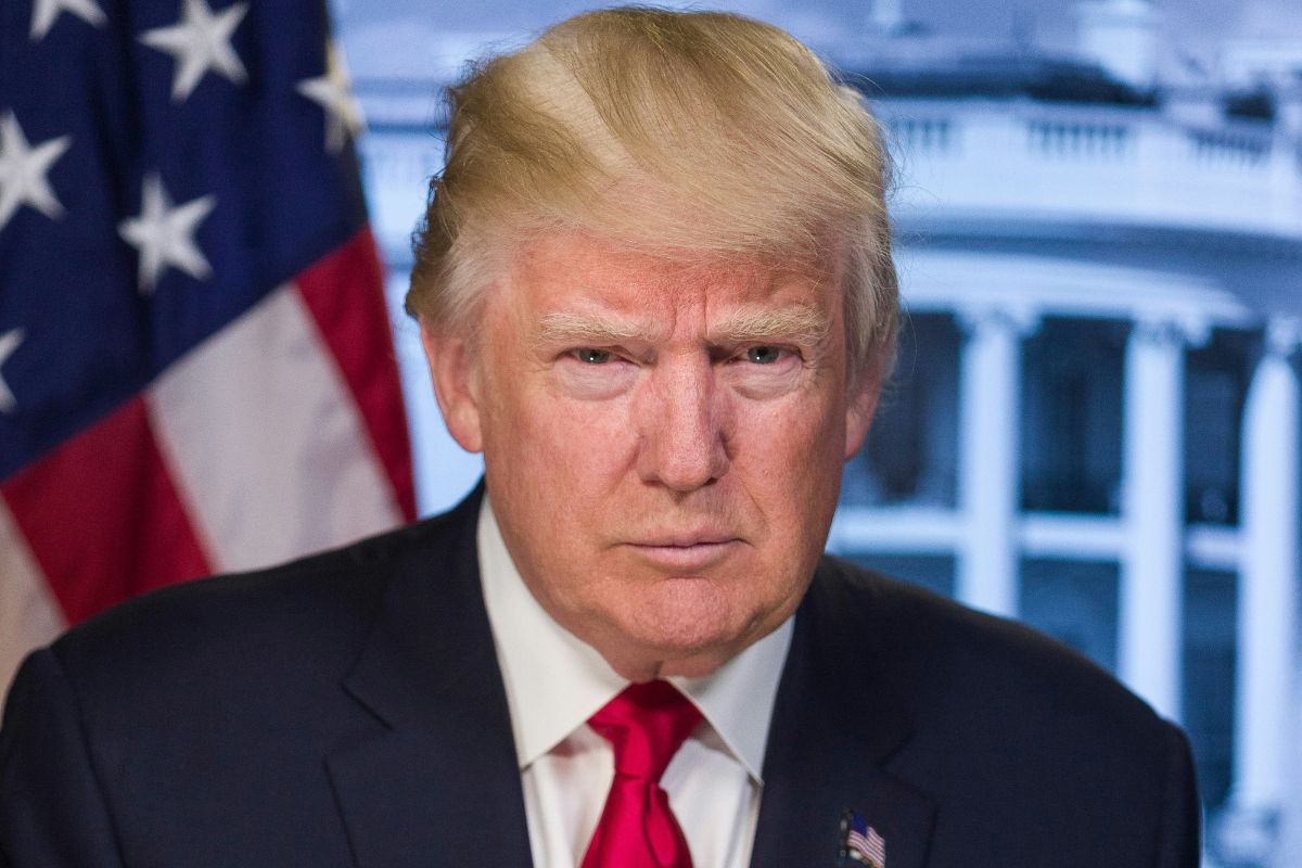 Donald Trump amplia pressão sobre o Partido Republicano após derrota de aliado crítico da Casa Branca
