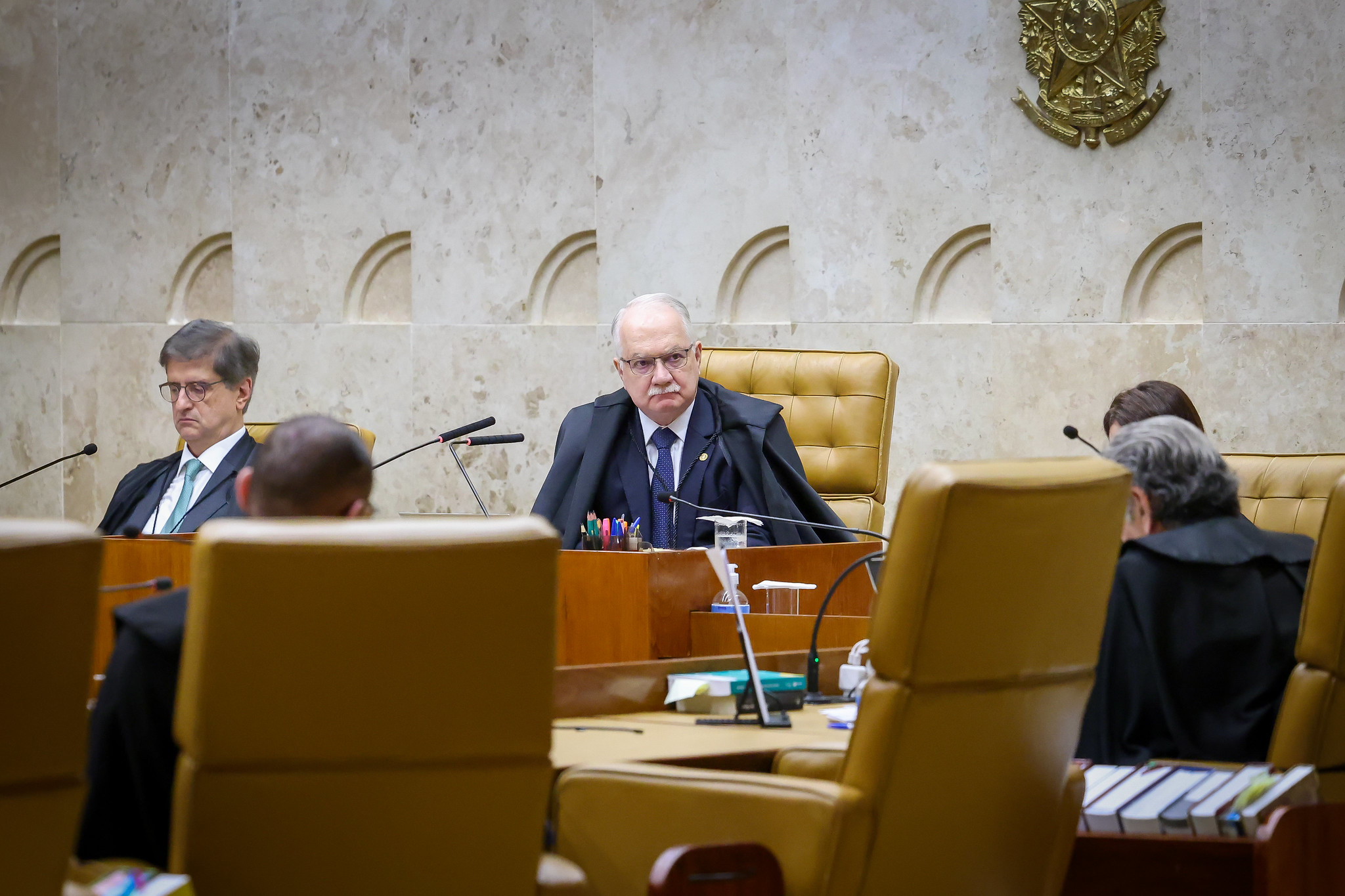 Fachin convoca reunião entre ministros do STF