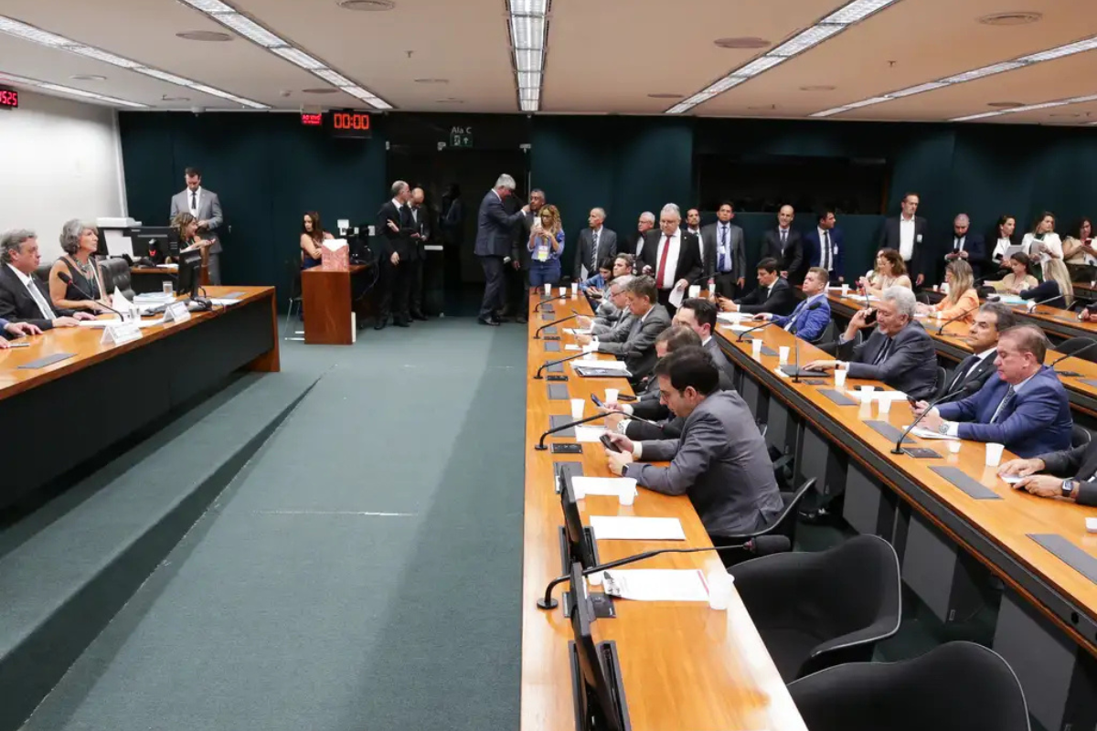 As comissões permanentes do Senado Federal: quem são e o que fazem?