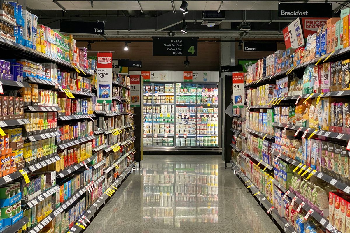 “Mercado socialista” no Brasil funcionaria? Especialista explica limites, riscos e onde modelo de NY poderia ser aplicado