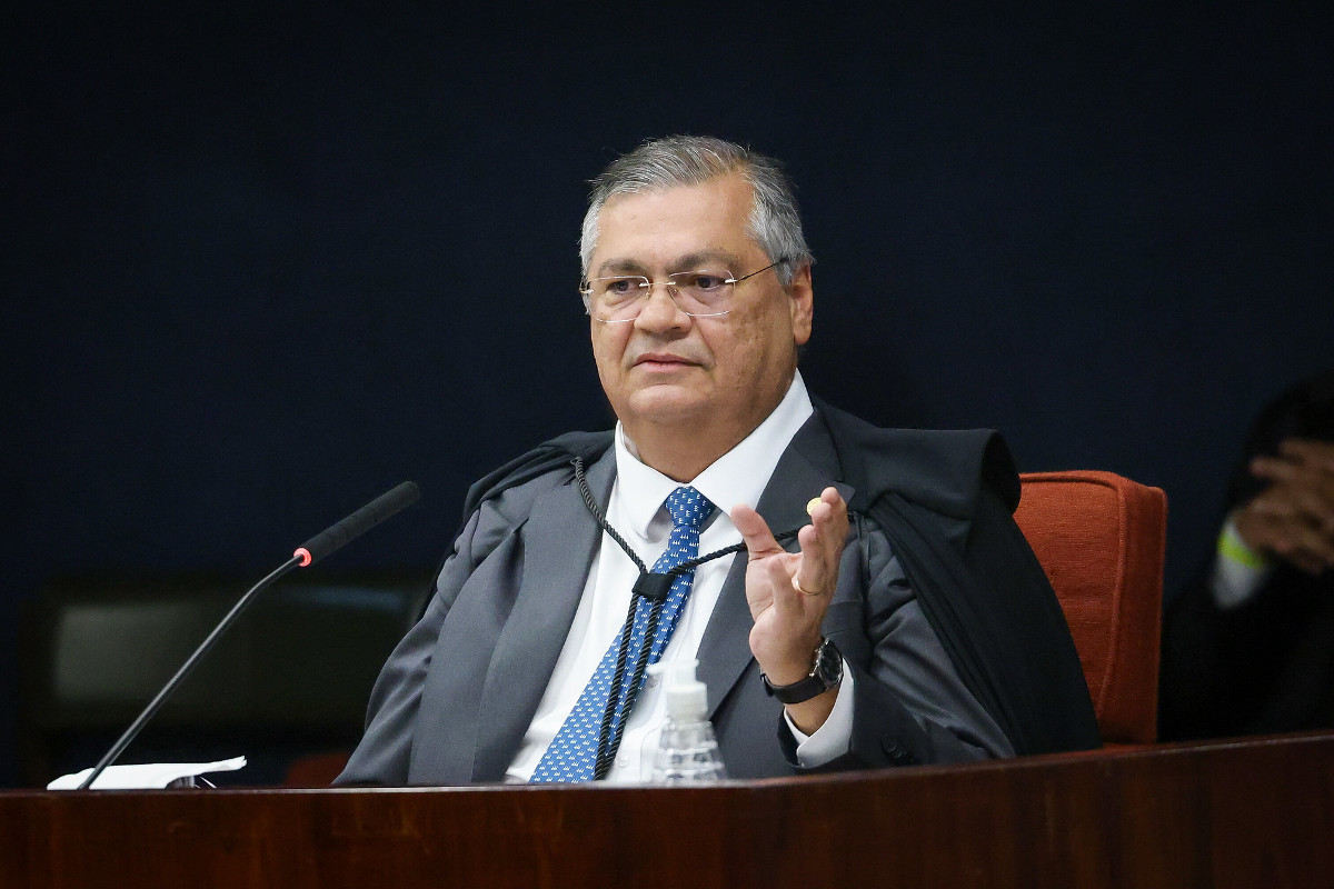 Dino dá o primeiro passo para responsabilizar parlamentares por indicação de emendas