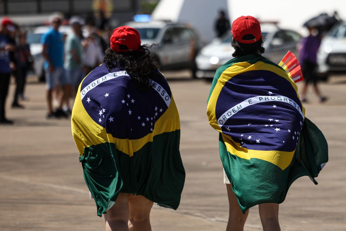 Ato da direita marcado para o Dia do Trabalho reúne poucos manifestantes