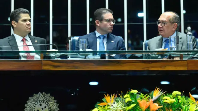 Gilmar volta a permitir que qualquer cidadão peça o impeachment de ministro do STF