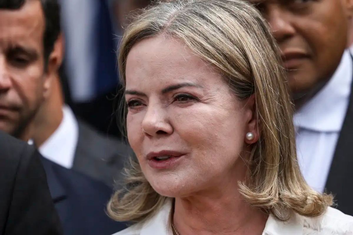 Lula mobiliza ministros para aprovar PEC da Segurança e PL Antifacção original, diz Gleisi Hoffmann