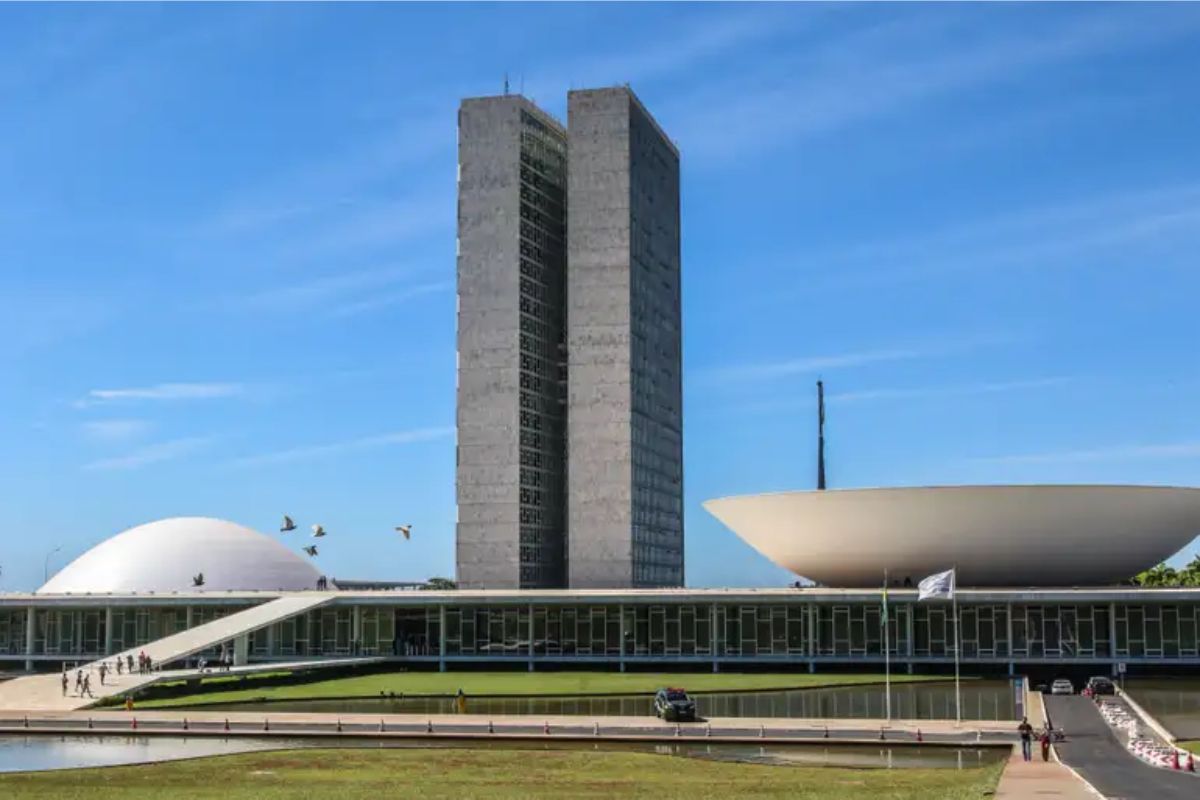 Quem “manda” em Brasília quando o Congresso está em recesso?