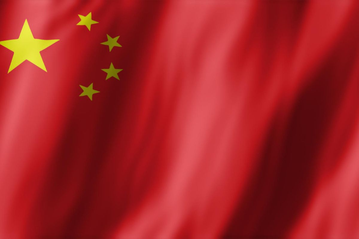 China usa a guerra do Irã para ganhar vantagem sobre os EUA, diz relatório da inteligência americana