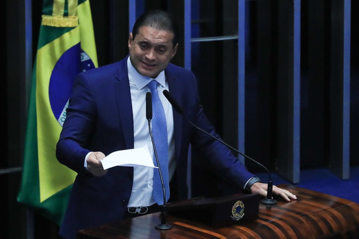 CCJ do Senado analisa relatório que pode mudar a Lei do Impeachment