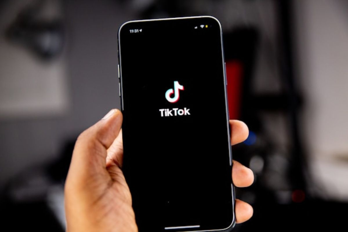 Em meio a crise das big techs, TikTok tenta operar como “banco” no Brasil