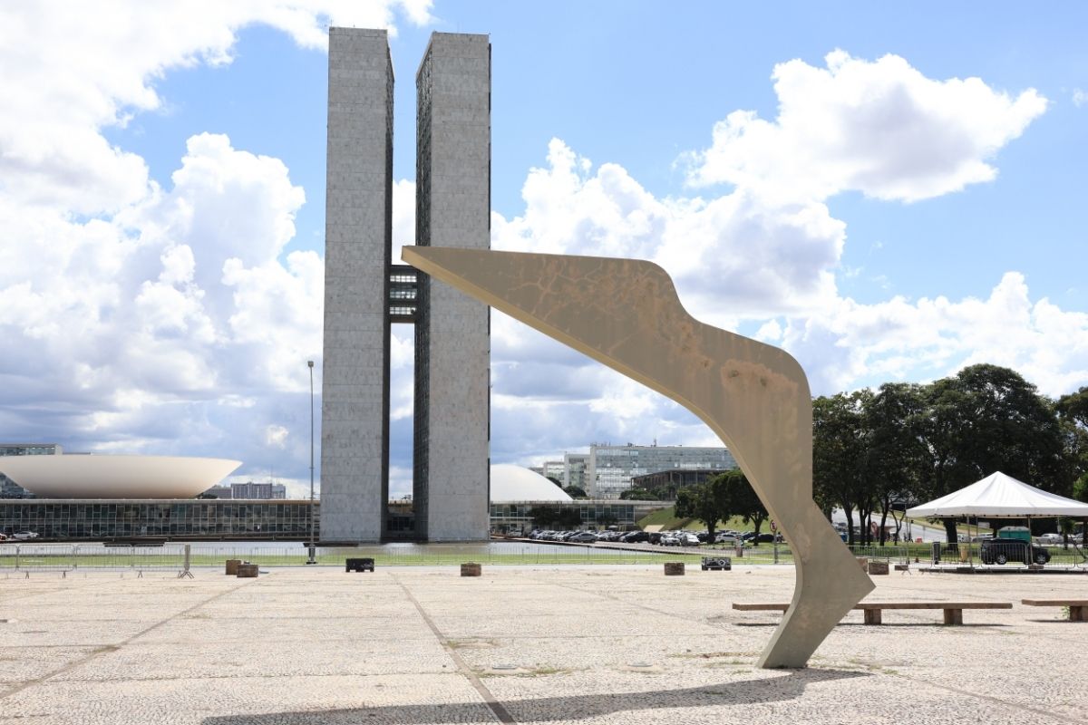 Praça dos Três Poderes passará por reforma que custará R$ 34,7 milhões