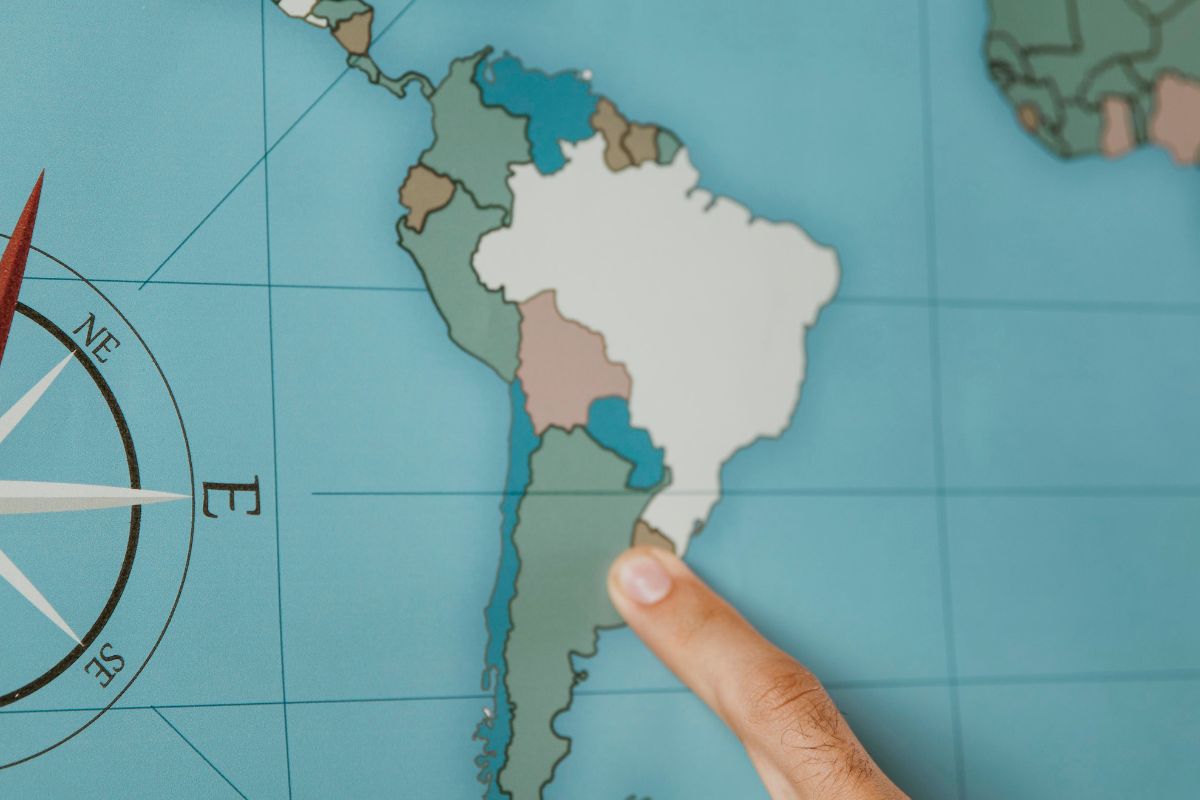 Direita x Esquerda: como é a divisão atual da América do Sul?