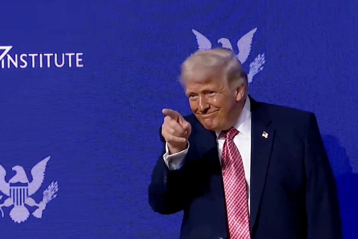 Trump ameaça Brasil com taxas de 25% e 12,5%