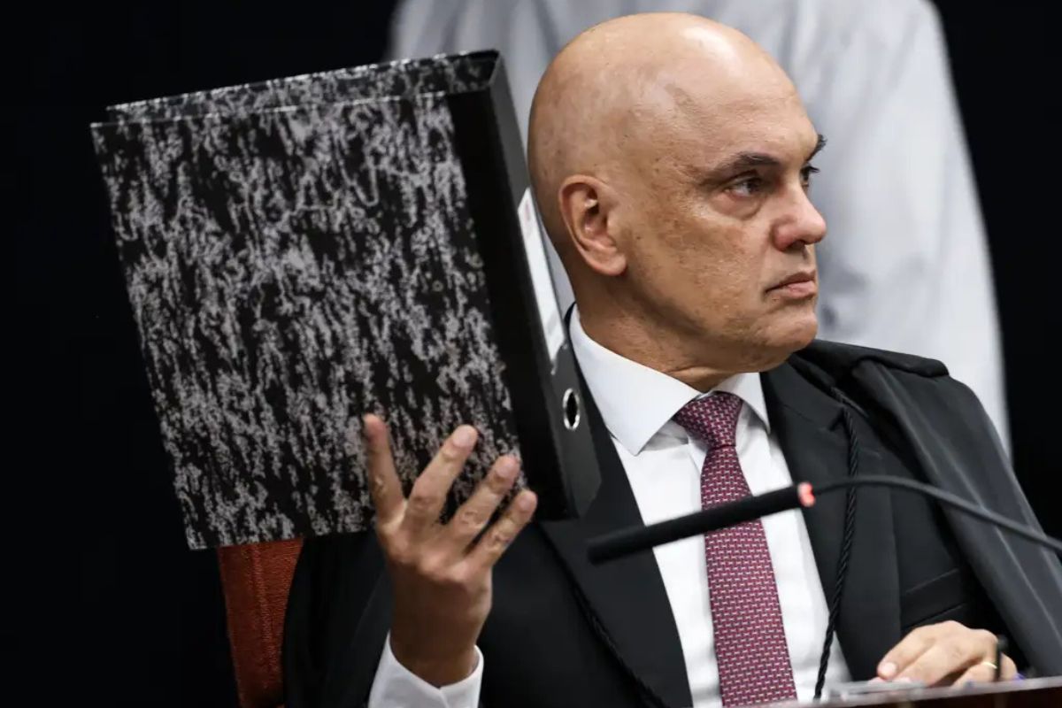 Moraes suspende aplicação da Lei da Dosimetria