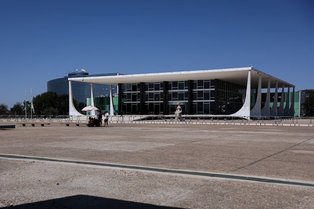 Por que quase ninguém “barra” o STF e qual é a única exceção prevista na Constituição?