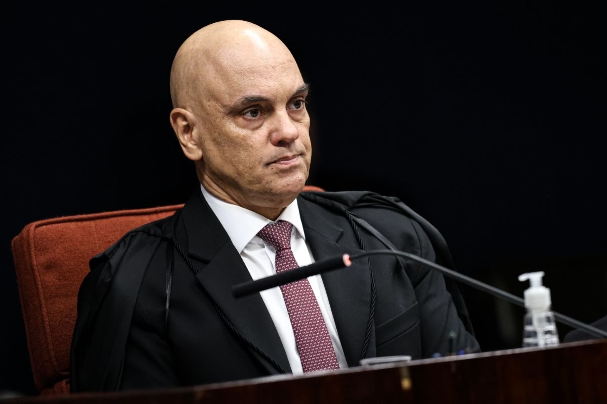 Alexandre de Moraes abre inquérito no STF e decisão provoca reação de juristas