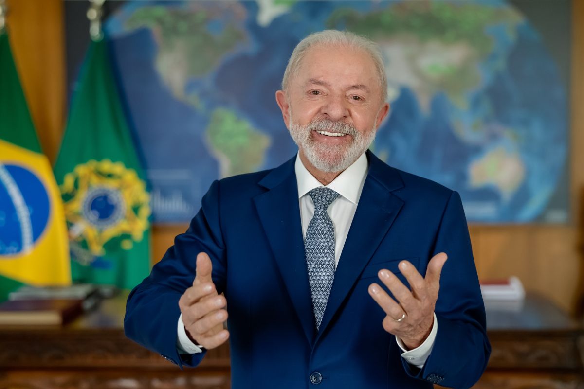 Projeto de Lei reorganiza carreiras de 200 mil servidores