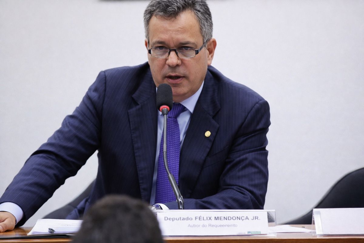Operação mira emendas e coloca deputado baiano, Félix Mendonça Jr., no centro das investigações