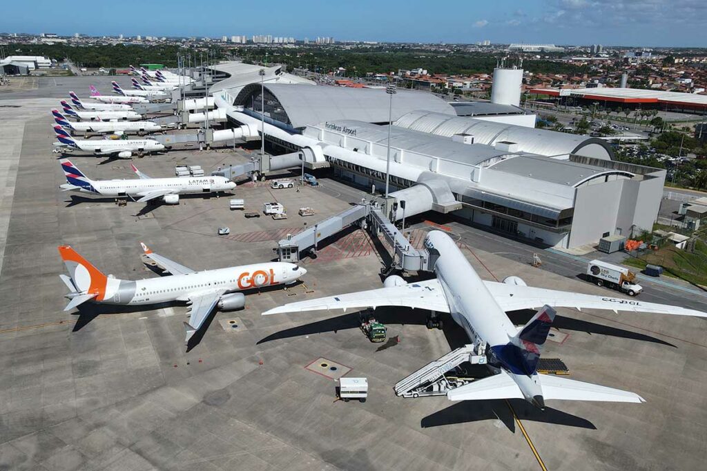 Agenda: investimentos em aeroportos; ação contra o TCU e pesquisas eleitorais