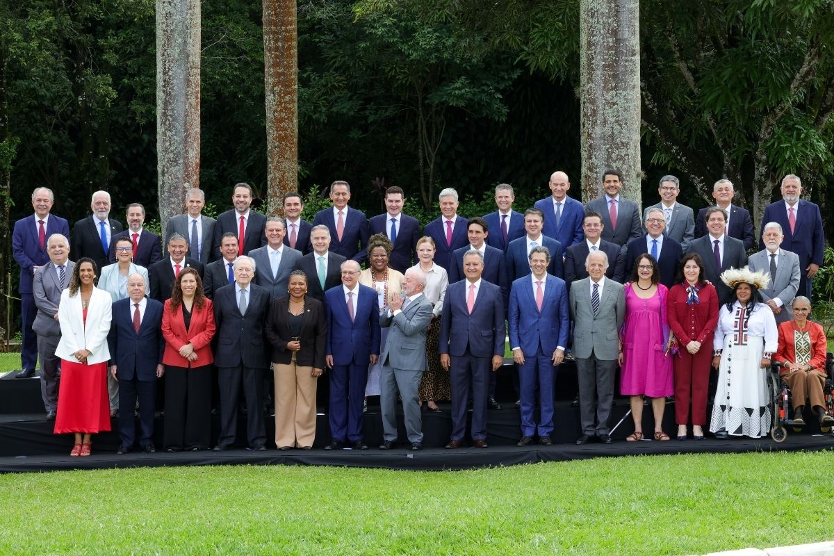 Lula cita Trump, cobra diálogo com o Congresso e projeta 2026 em reunião com ministros