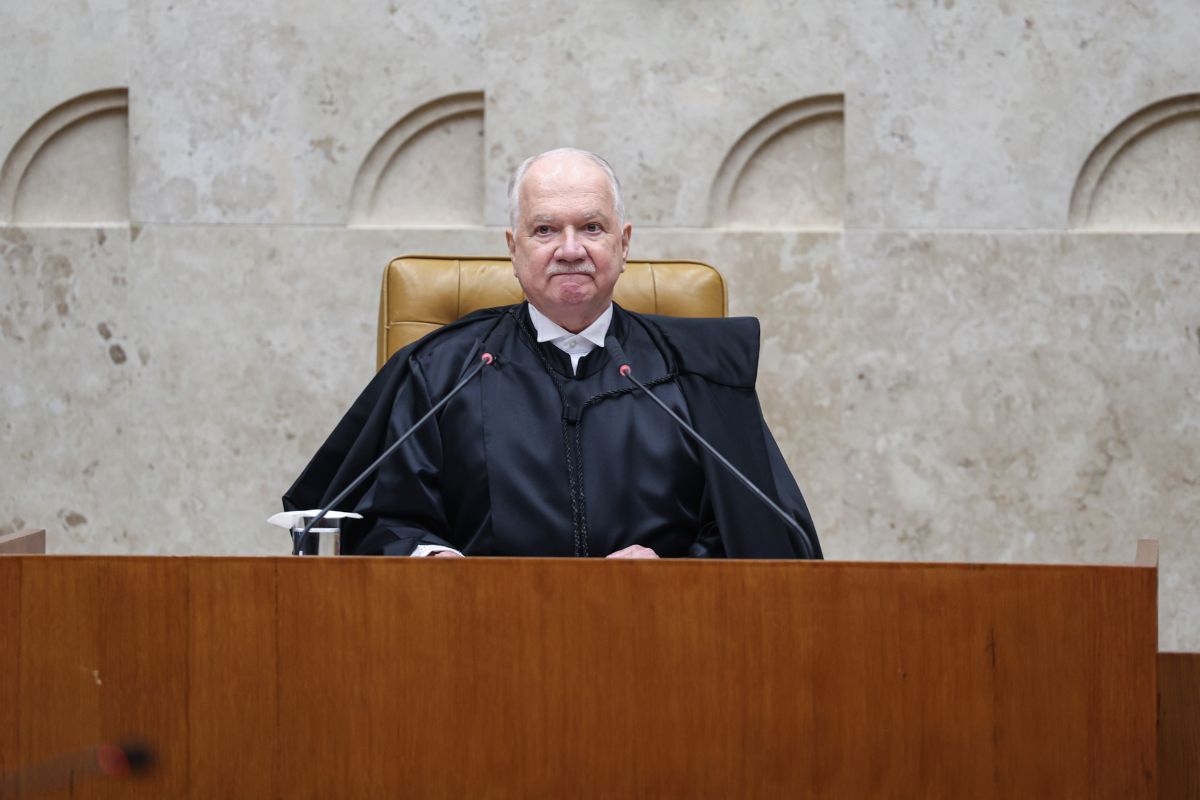 Fachin vê risco institucional e defende avanço gradual no Código de Conduta