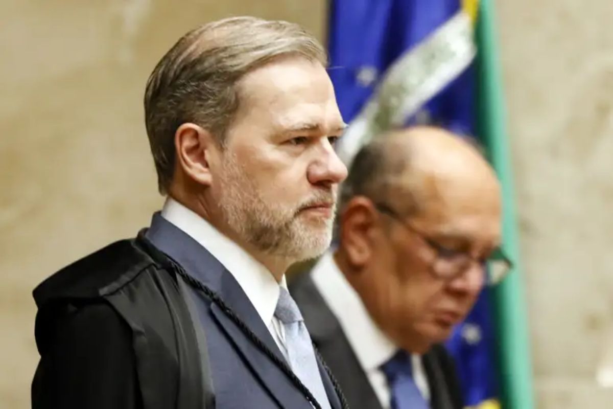 Decisão de Toffoli pausa ações sobre atrasos de voos enquanto STF define regra