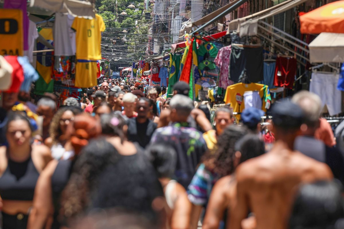 Vendas no comércio sobem em janeiro e alcançam nível histórico