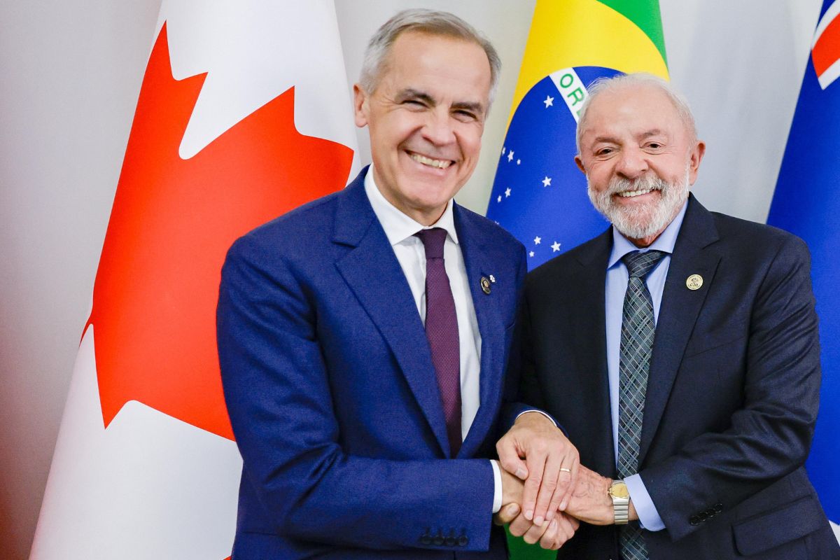 Lula discute Venezuela com Mark Carney e confirma visita do premiê do Canadá ao Brasil