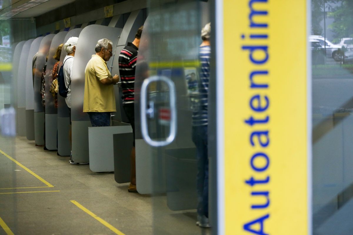Confira os horários de funcionamento dos bancos durante o Natal e Ano-Novo
