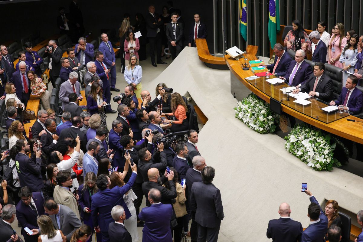 Prioridades do Executivo para 2026 chegam ao Congresso com foco em segurança e trabalho