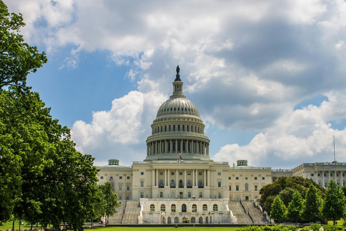 Novo “shutdown”? Impasse no Congresso volta a travar despesas federais dos EUA no início de fevereiro