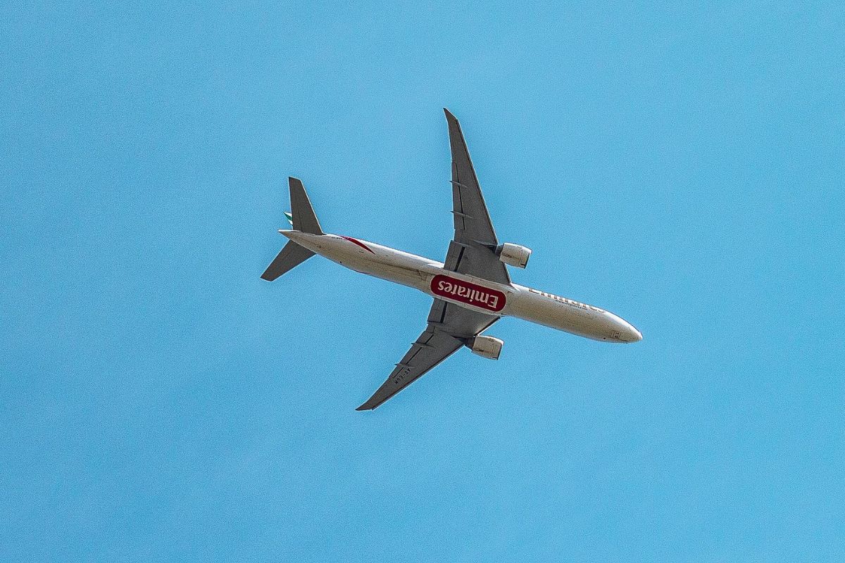 Zerar imposto do querosene pode reduzir preço das passagens?