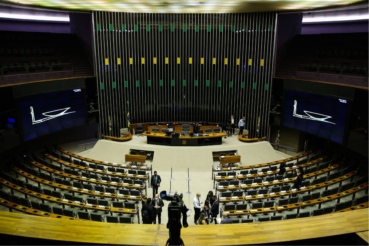 O que prevê o PL do Redata, que teve requerimento de urgência aprovado pela Câmara?