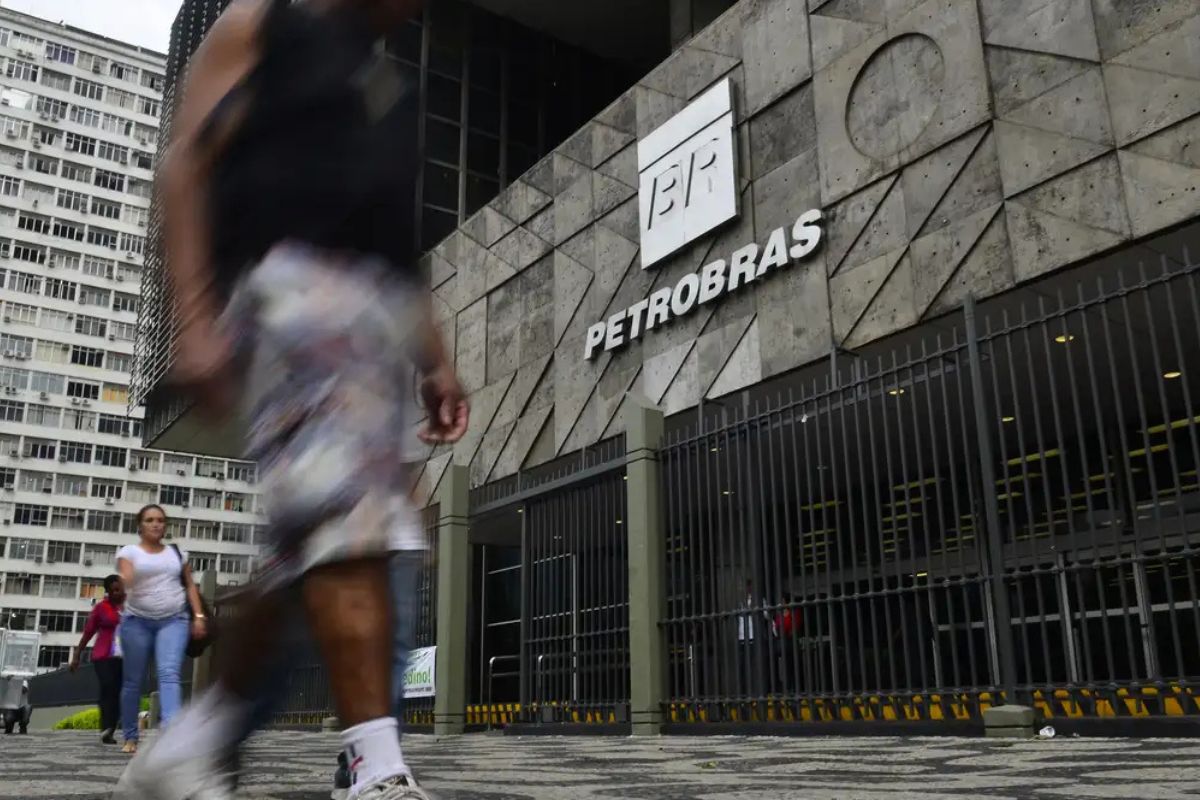 Petrobras garante abastecimento com entrega integral da produção
