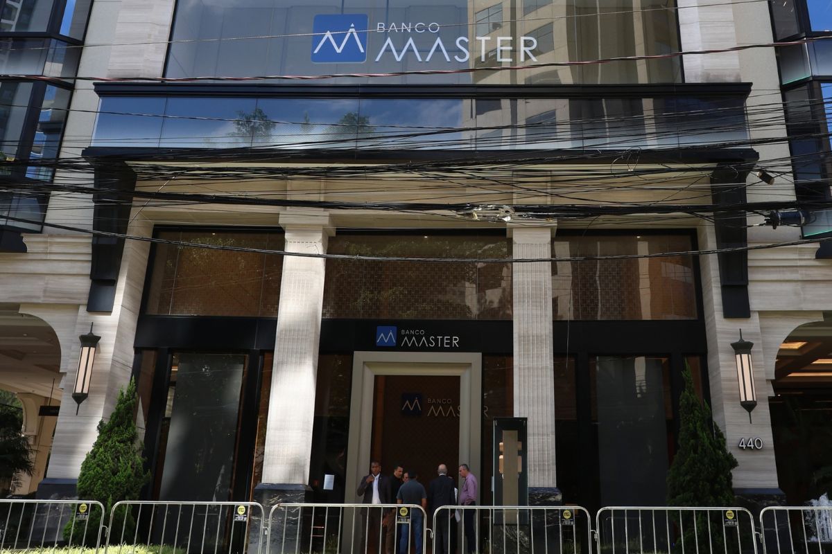 Caso Master: Entenda o motivo de Moraes negar ter recebido mensagens de Vorcaro